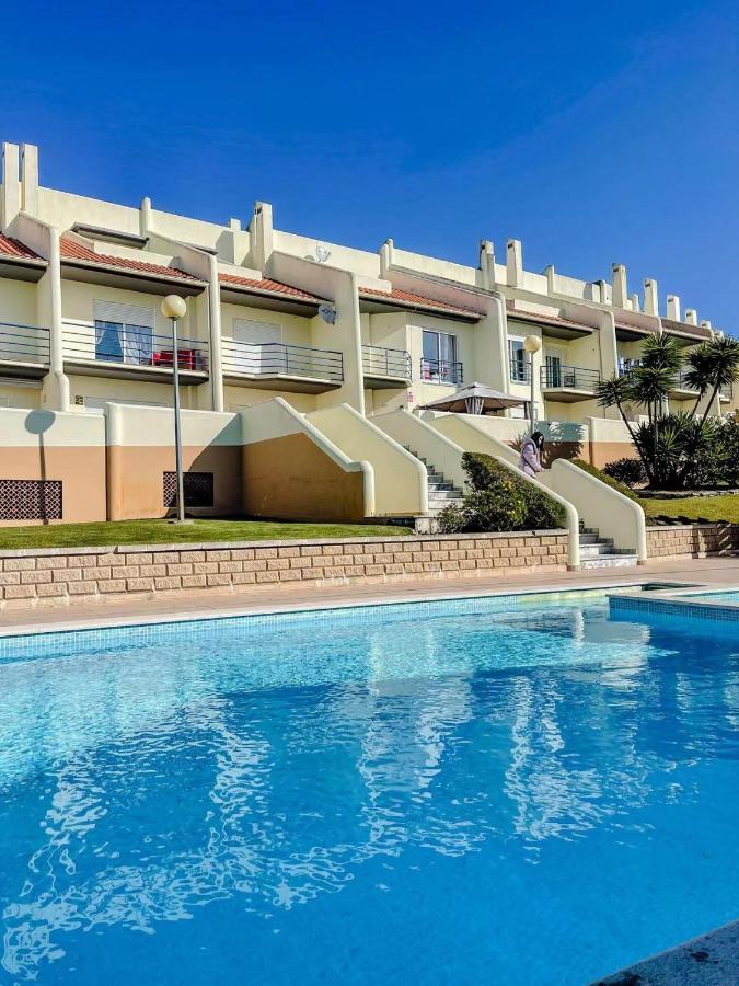 Peniche Master Bedroom With Sea View Balcony, Private Bathroom, Shared Kitchen, Swimming Pool, Surfing Resort Atouguia Da Baleia Extérieur photo