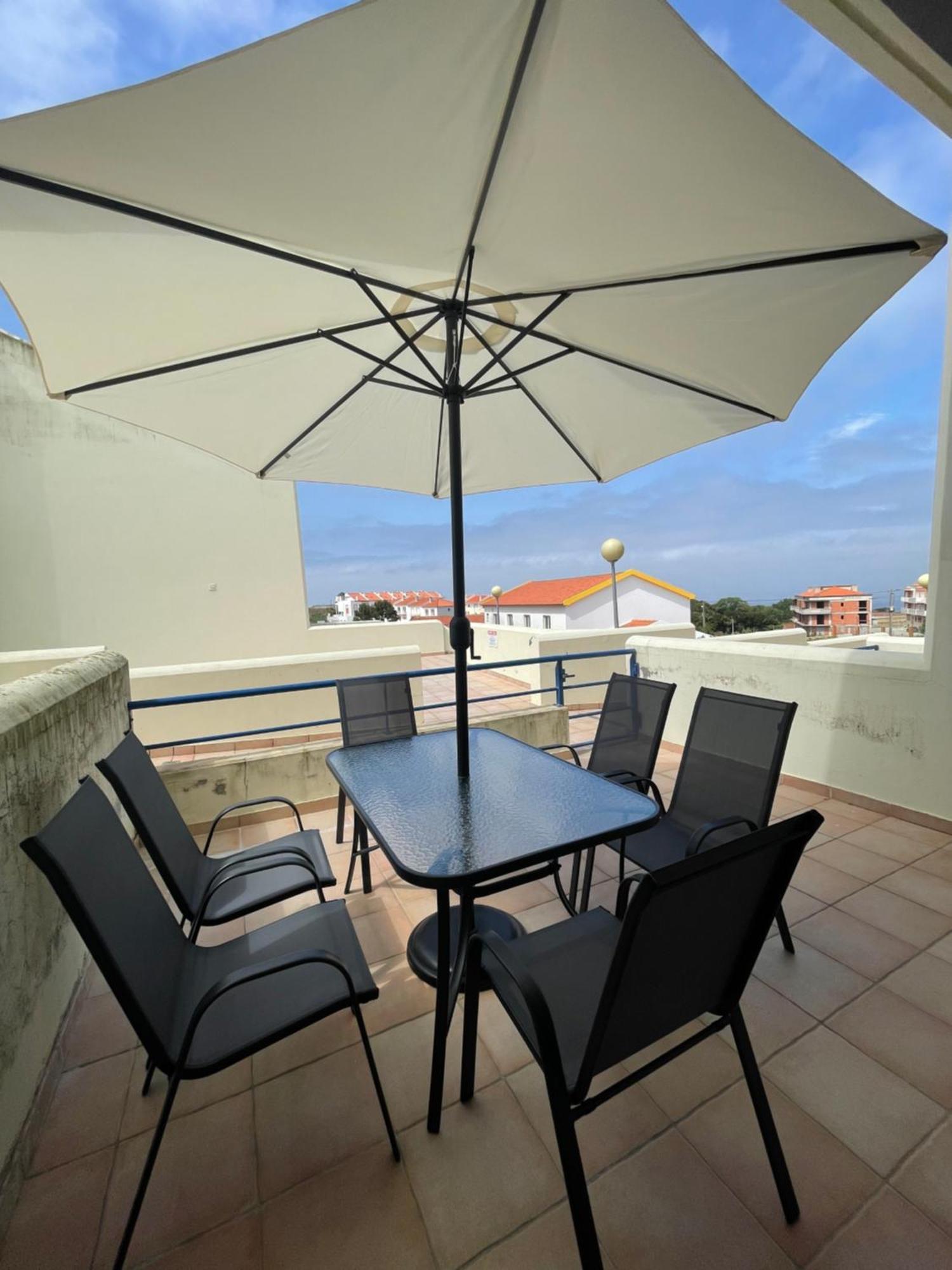 Peniche Master Bedroom With Sea View Balcony, Private Bathroom, Shared Kitchen, Swimming Pool, Surfing Resort Atouguia Da Baleia Extérieur photo